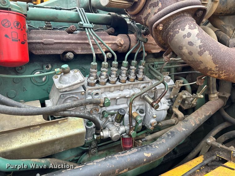 image for item LO9307 2001 Volvo A25C haul truck