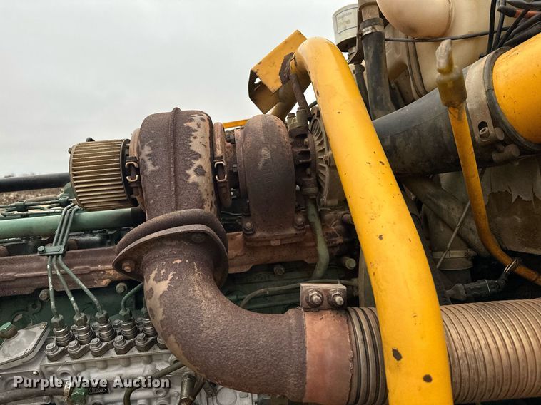 image for item LO9307 2001 Volvo A25C haul truck