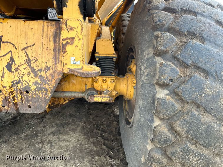 image for item LO9307 2001 Volvo A25C haul truck