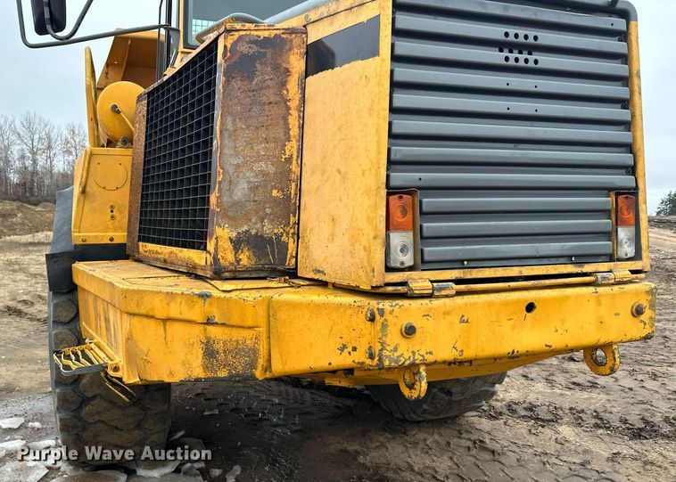 image for item LO9308 2001 Volvo A25C haul truck