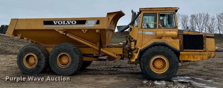 image for item LO9308 2001 Volvo A25C haul truck