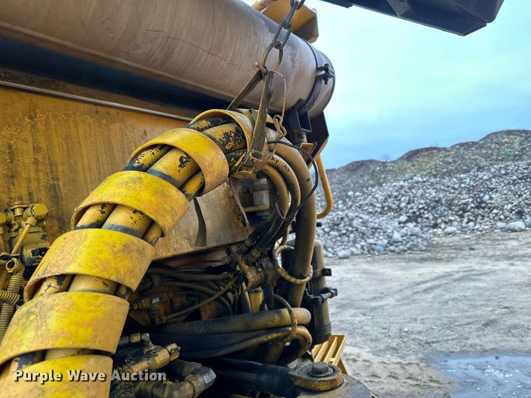 image for item LO9308 2001 Volvo A25C haul truck