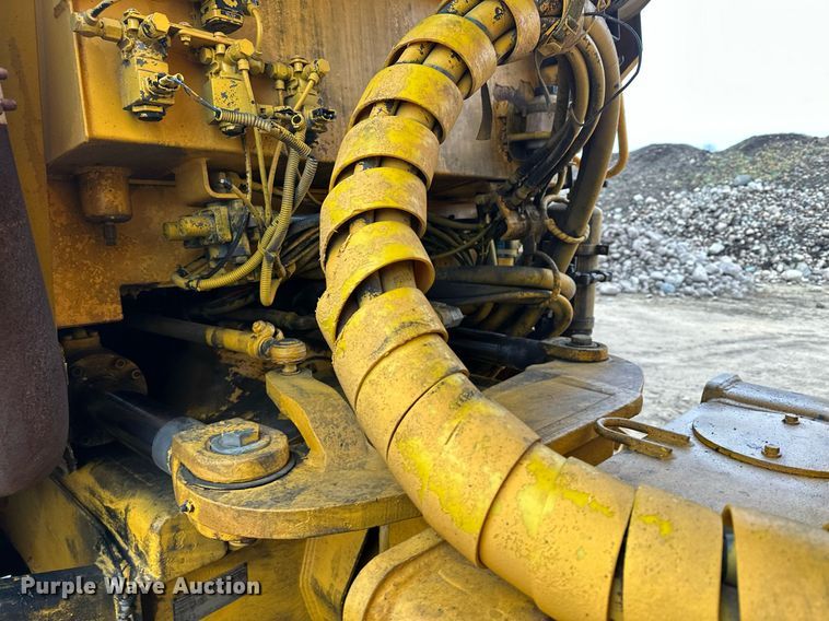 image for item LO9308 2001 Volvo A25C haul truck