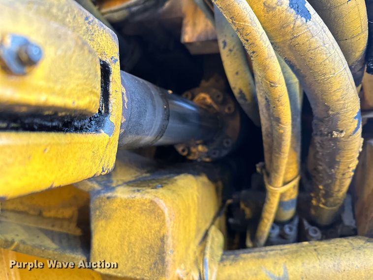 image for item LO9308 2001 Volvo A25C haul truck