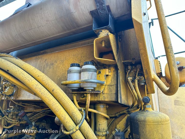 image for item LO9308 2001 Volvo A25C haul truck