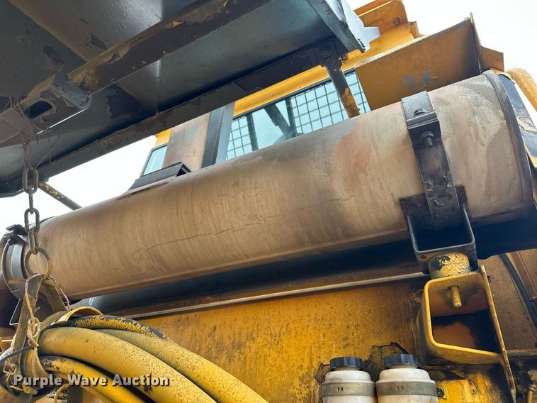 image for item LO9308 2001 Volvo A25C haul truck