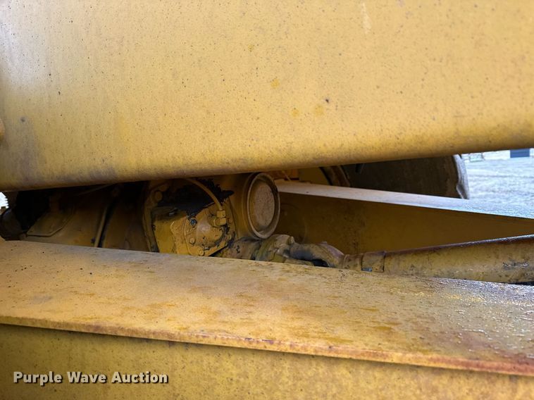 image for item LO9308 2001 Volvo A25C haul truck