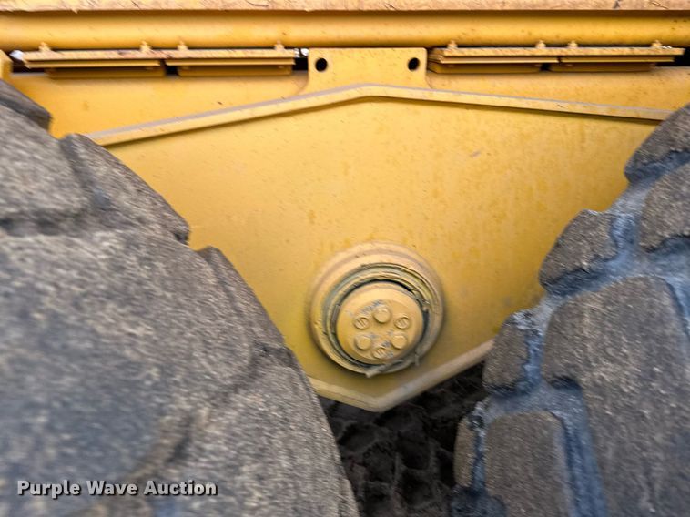 image for item LO9308 2001 Volvo A25C haul truck