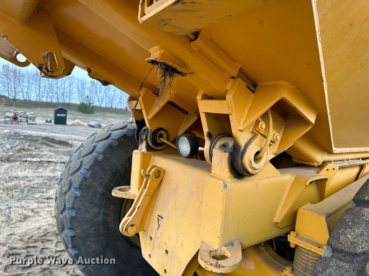 image for item LO9308 2001 Volvo A25C haul truck