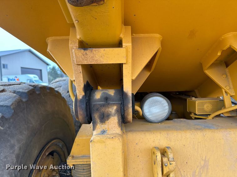 image for item LO9308 2001 Volvo A25C haul truck