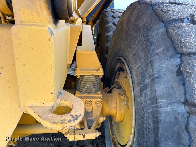 image for item LO9308 2001 Volvo A25C haul truck