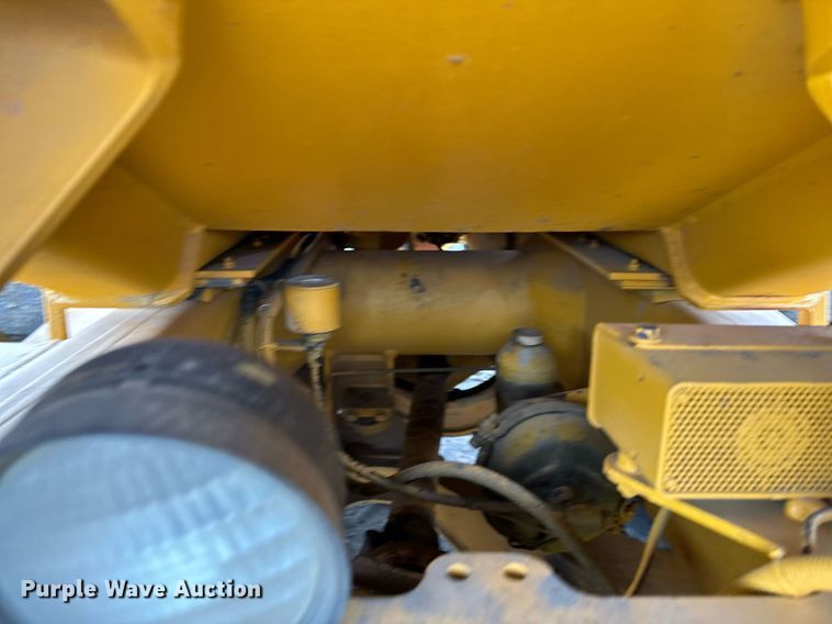 image for item LO9308 2001 Volvo A25C haul truck