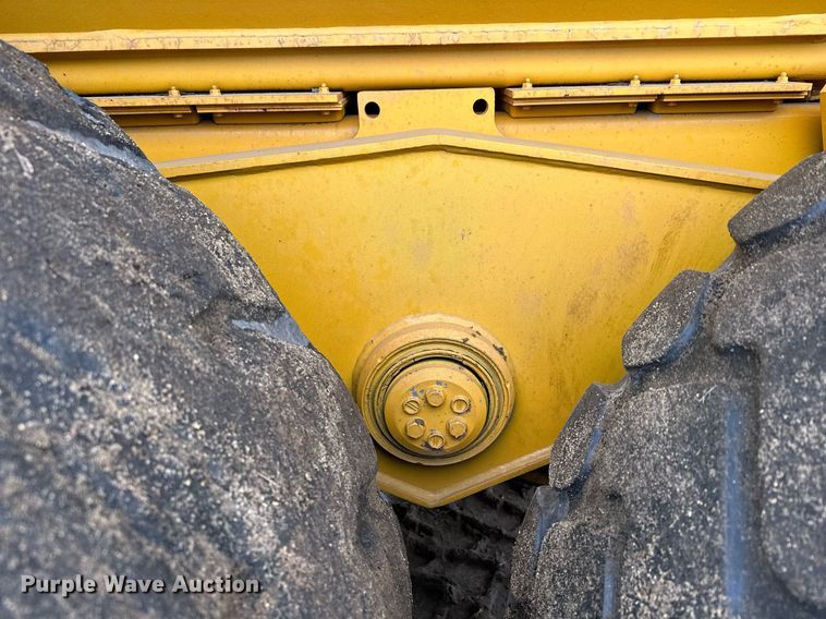 image for item LO9308 2001 Volvo A25C haul truck