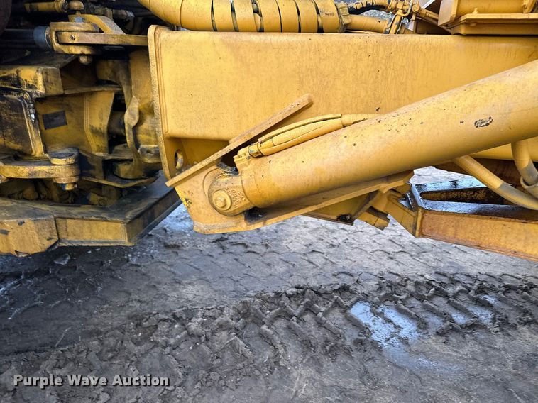 image for item LO9308 2001 Volvo A25C haul truck