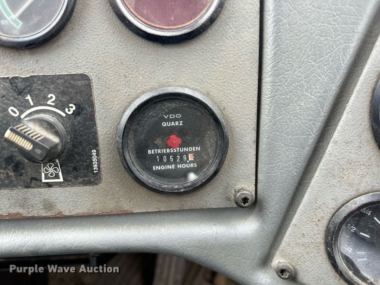 image for item LO9308 2001 Volvo A25C haul truck