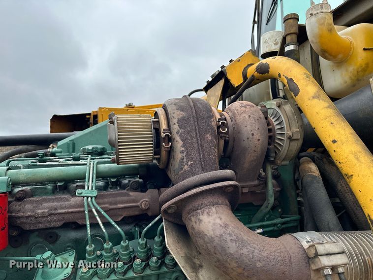 image for item LO9308 2001 Volvo A25C haul truck