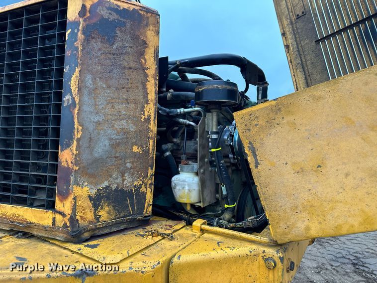 image for item LO9308 2001 Volvo A25C haul truck