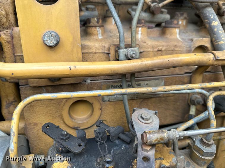 image for item LO9309 1993 Caterpillar CS433B  single drum vibratory roller