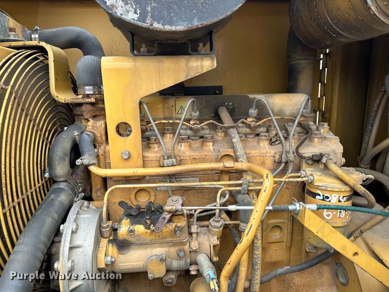 image for item LO9309 1993 Caterpillar CS433B  single drum vibratory roller