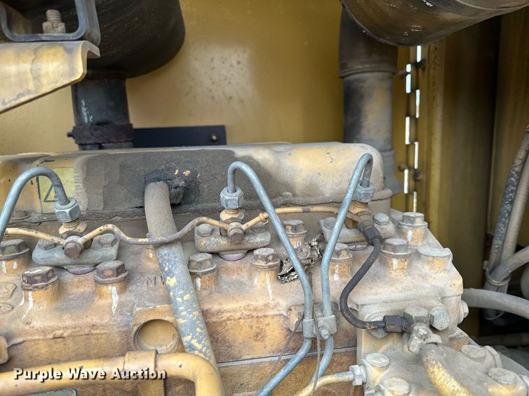 image for item LO9309 1993 Caterpillar CS433B  single drum vibratory roller