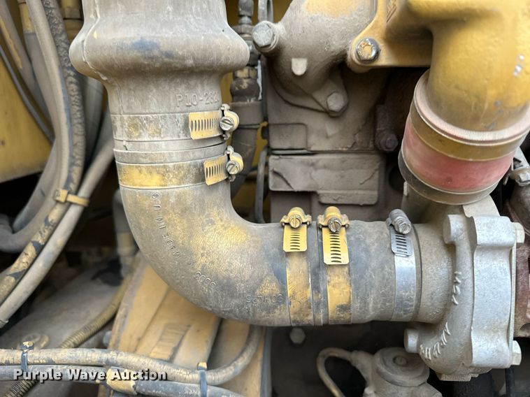 image for item LO9309 1993 Caterpillar CS433B  single drum vibratory roller