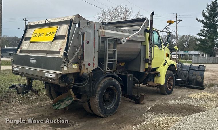 image for item LO9311 1998 Ford L8000  dump truck