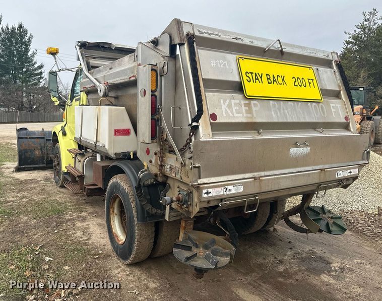 image for item LO9311 1998 Ford L8000  dump truck