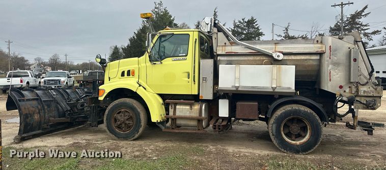 image for item LO9311 1998 Ford L8000  dump truck