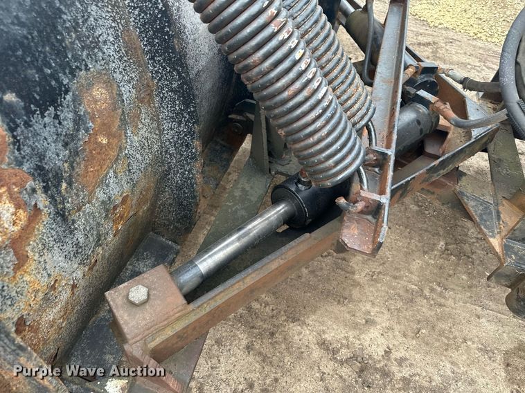 image for item LO9311 1998 Ford L8000  dump truck