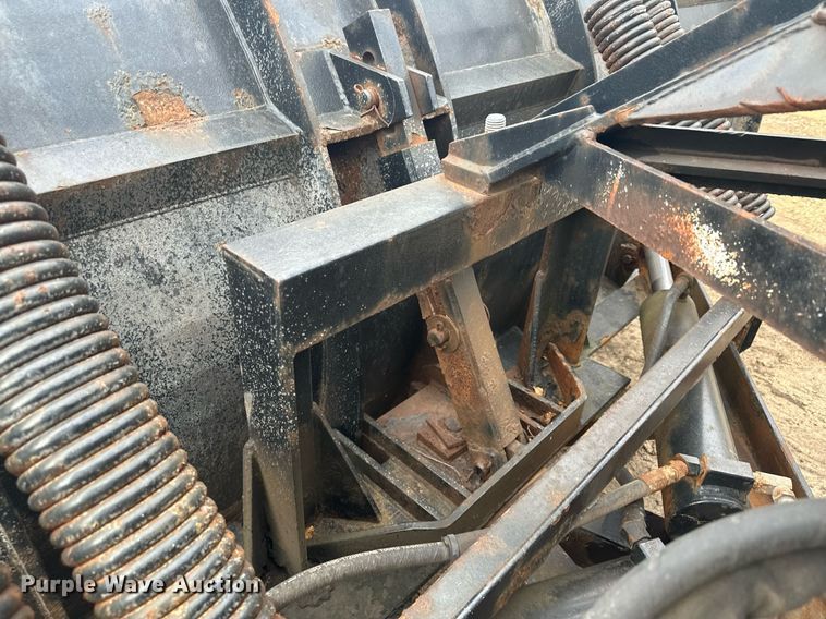 image for item LO9311 1998 Ford L8000  dump truck