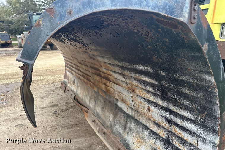 image for item LO9311 1998 Ford L8000  dump truck