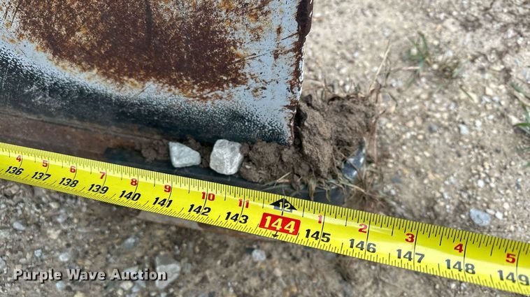 image for item LO9311 1998 Ford L8000  dump truck