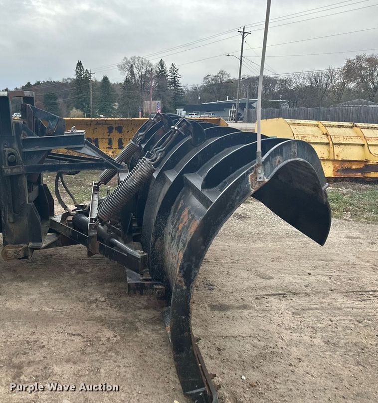 image for item LO9311 1998 Ford L8000  dump truck