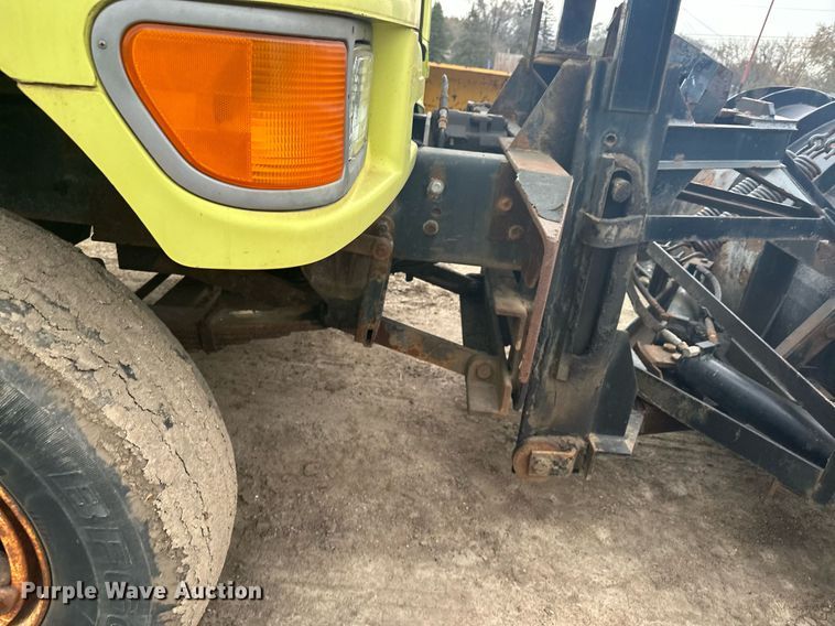 image for item LO9311 1998 Ford L8000  dump truck