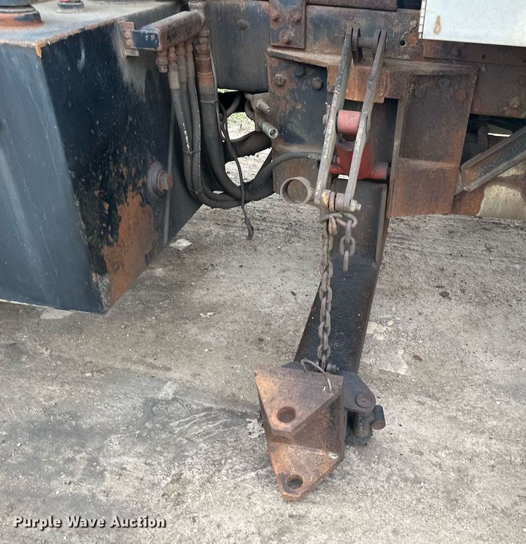 image for item LO9311 1998 Ford L8000  dump truck