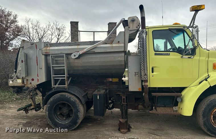 image for item LO9311 1998 Ford L8000  dump truck