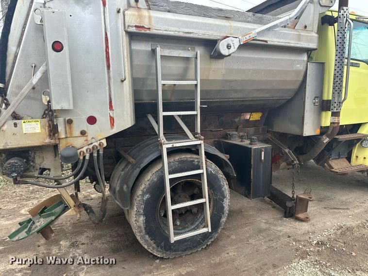 image for item LO9311 1998 Ford L8000  dump truck