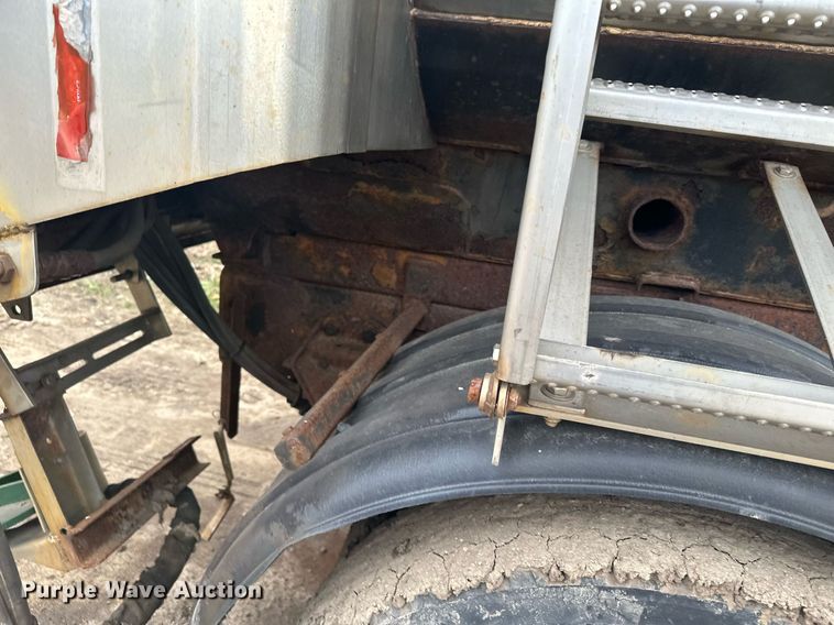 image for item LO9311 1998 Ford L8000  dump truck