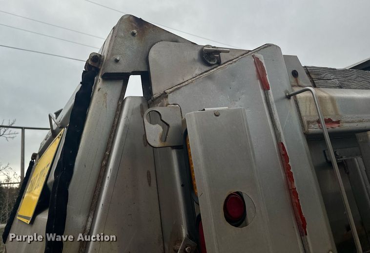 image for item LO9311 1998 Ford L8000  dump truck