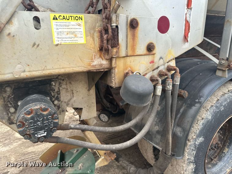 image for item LO9311 1998 Ford L8000  dump truck