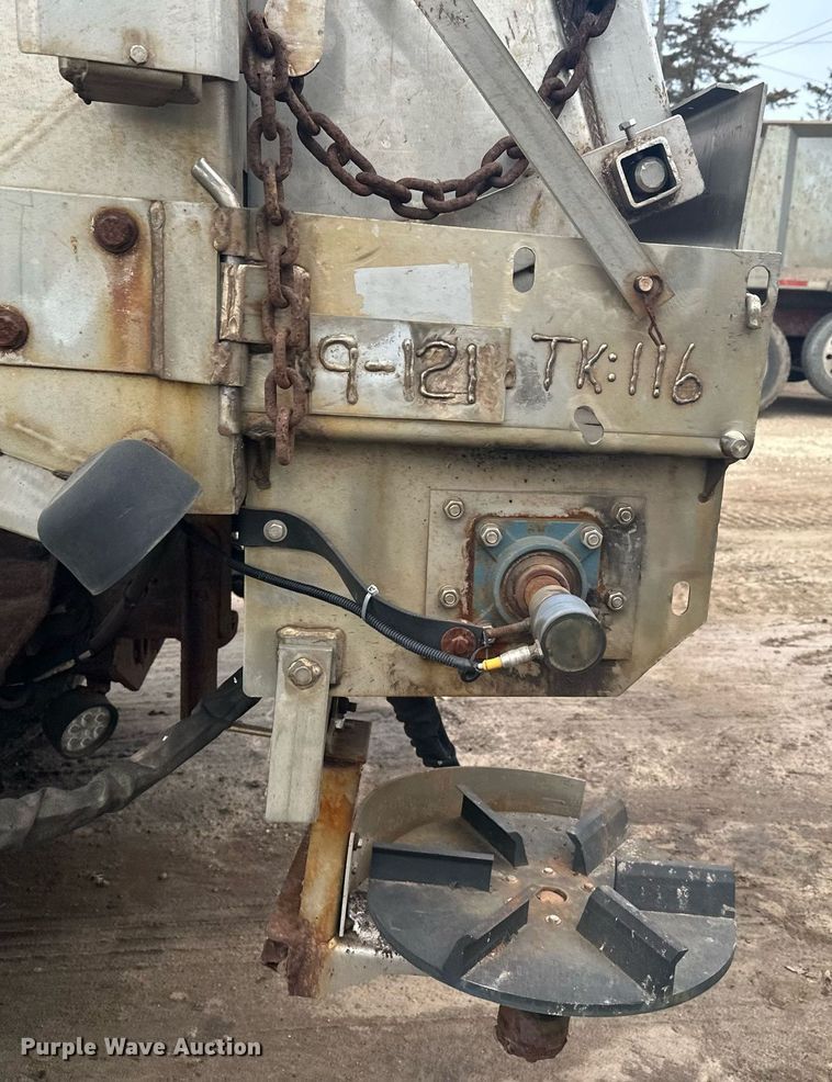 image for item LO9311 1998 Ford L8000  dump truck