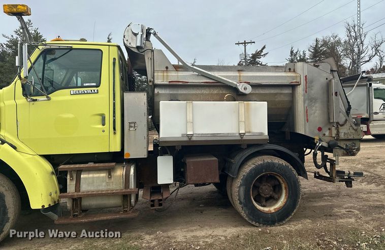 image for item LO9311 1998 Ford L8000  dump truck