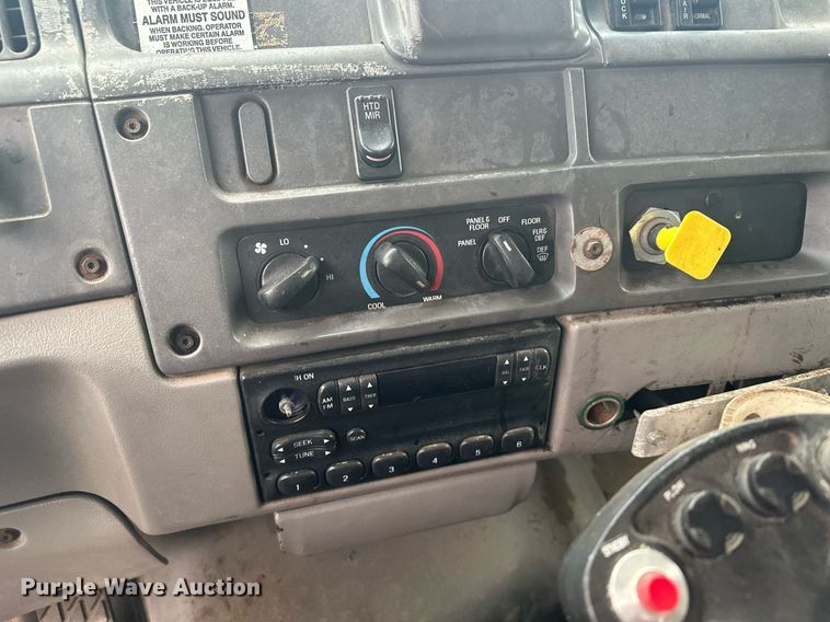 image for item LO9311 1998 Ford L8000  dump truck