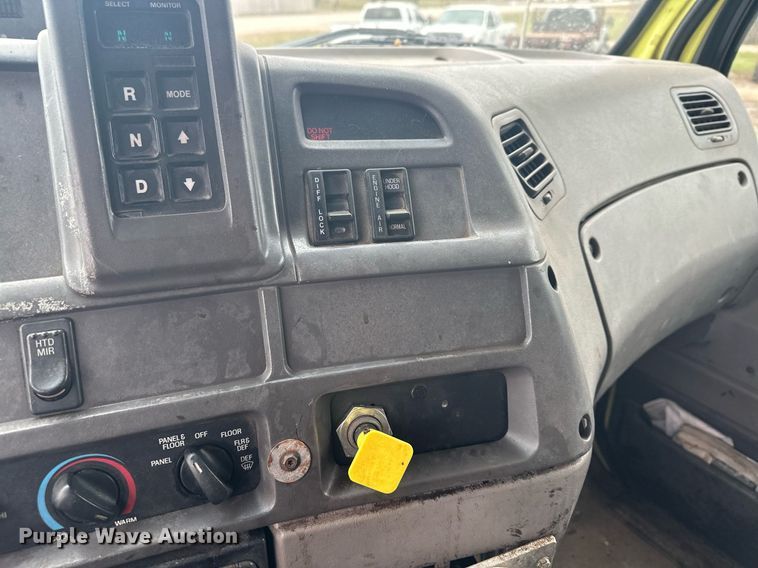 image for item LO9311 1998 Ford L8000  dump truck