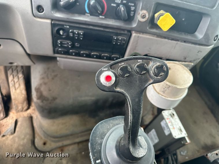 image for item LO9311 1998 Ford L8000  dump truck