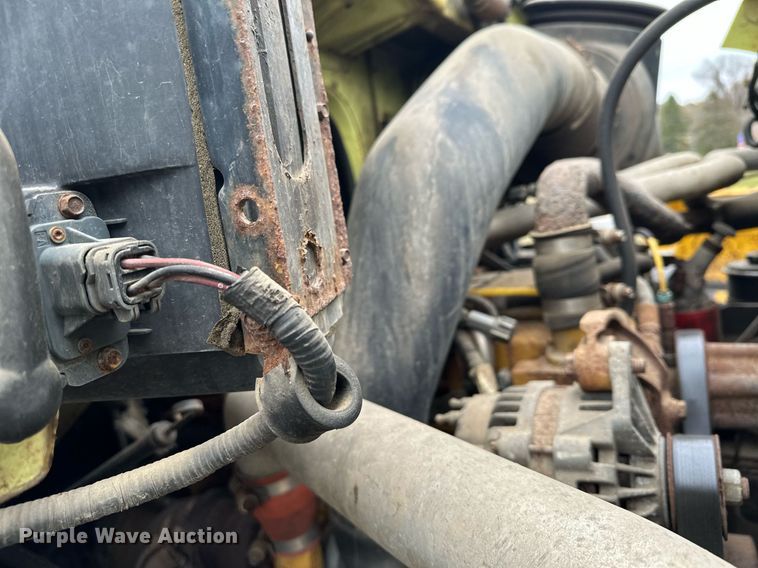 image for item LO9311 1998 Ford L8000  dump truck