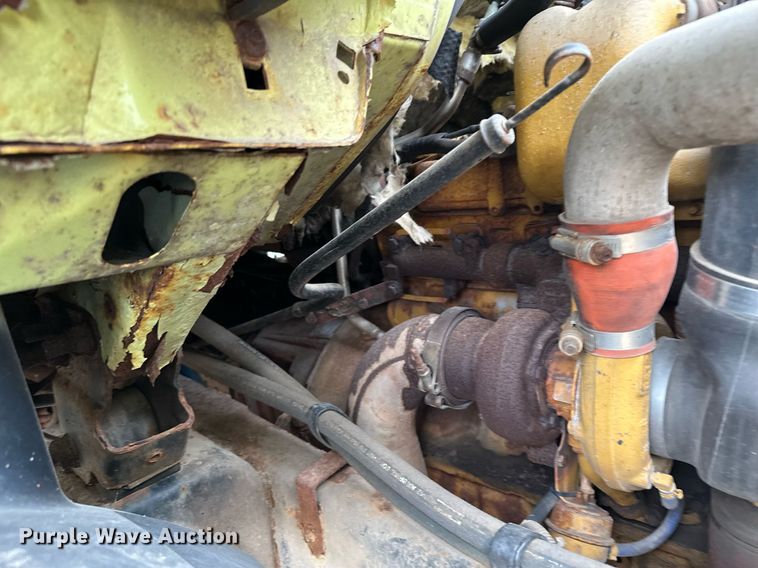 image for item LO9311 1998 Ford L8000  dump truck