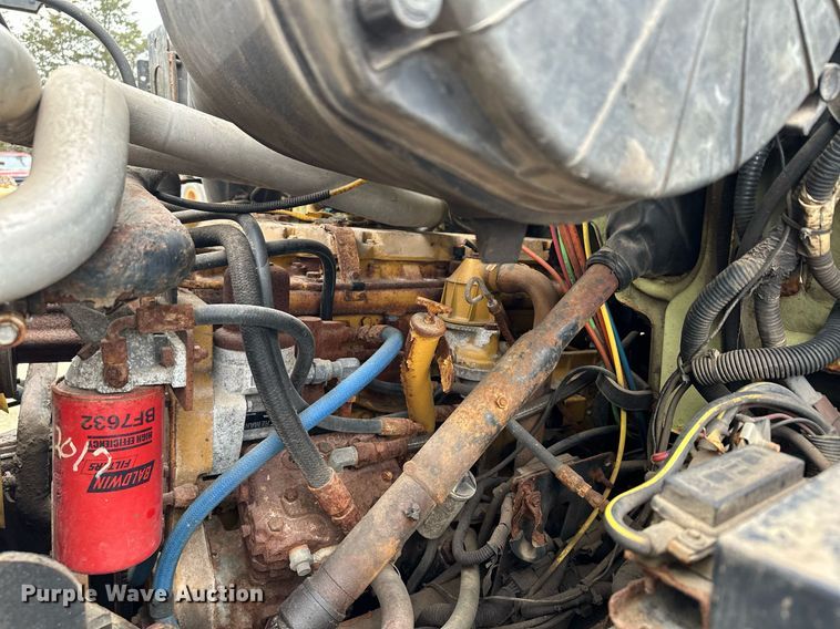 image for item LO9311 1998 Ford L8000  dump truck