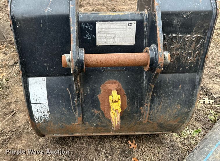 image for item LO9314 Caterpillar  29" W excavator bucket