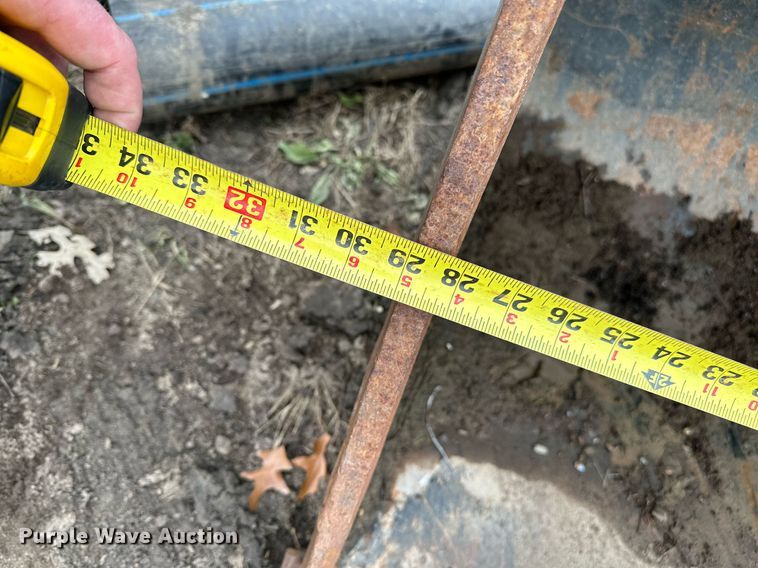 image for item LO9314 Caterpillar  29" W excavator bucket